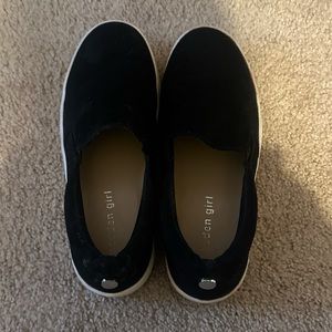 Black modern girl sneakers